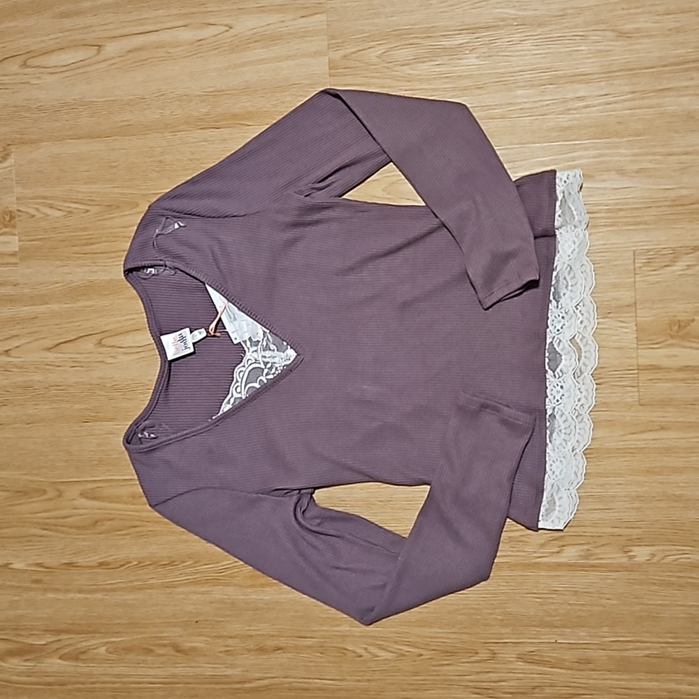 Belle Du Jour Lace Ribbed Top